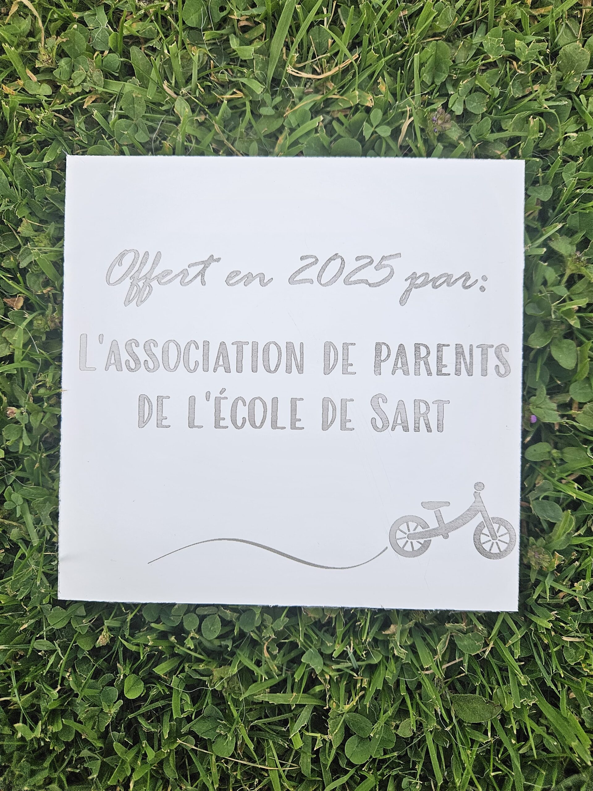 Souvenir gravé pour notre jolie école villageoise