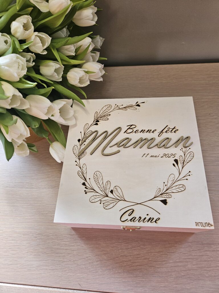 Un écrin de tendresse, gravé pour votre maman.